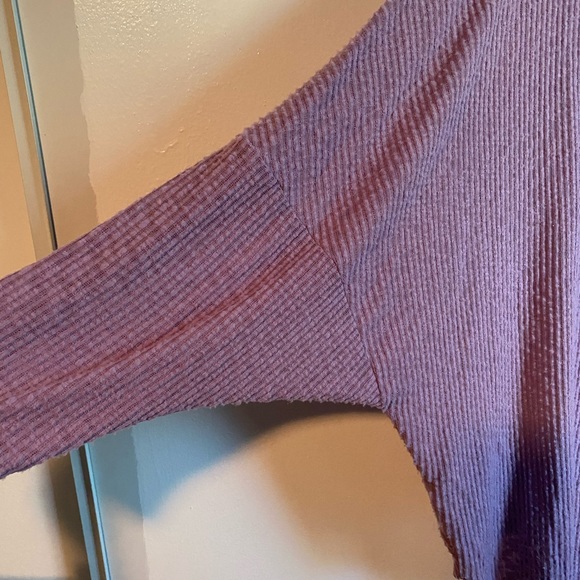 Urban Outfitters lilac pull over blouse - Picture 3 of 5